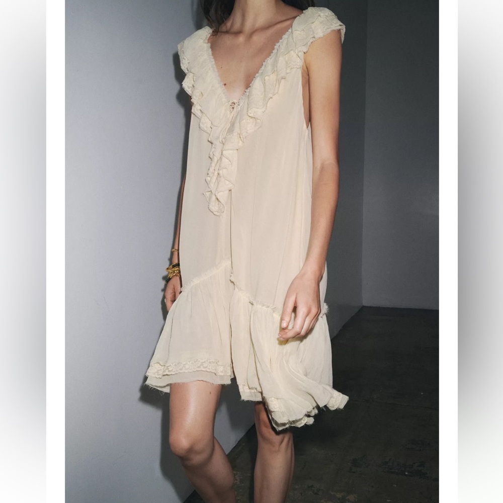 Zara Cream Ruffle V-Neck Midi Dress - Picture 5 of 13